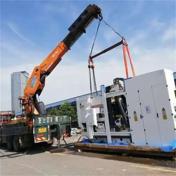 化州附近小吊车联系方式|8-16吨|本地及时服务